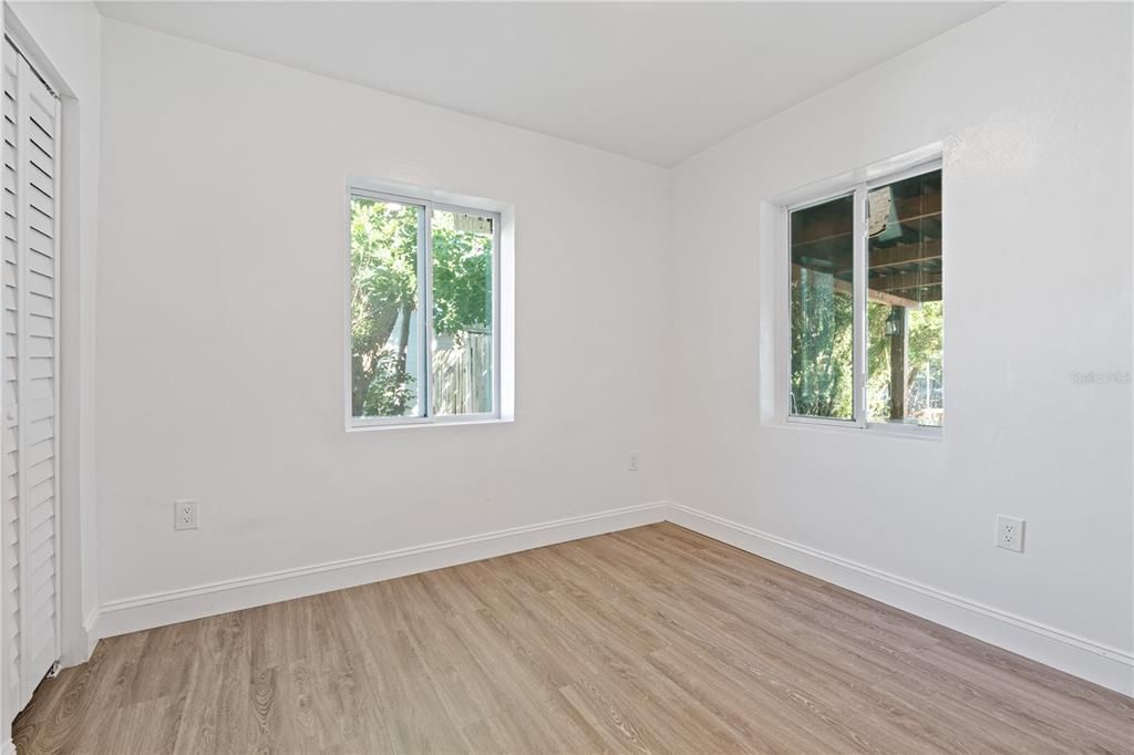 For Sale: $410,000 (3 beds, 2 baths, 1122 Square Feet)