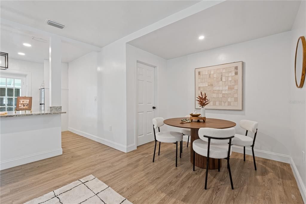 For Sale: $410,000 (3 beds, 2 baths, 1122 Square Feet)