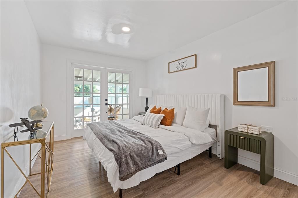 For Sale: $410,000 (3 beds, 2 baths, 1122 Square Feet)