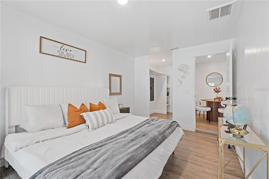 For Sale: $410,000 (3 beds, 2 baths, 1122 Square Feet)