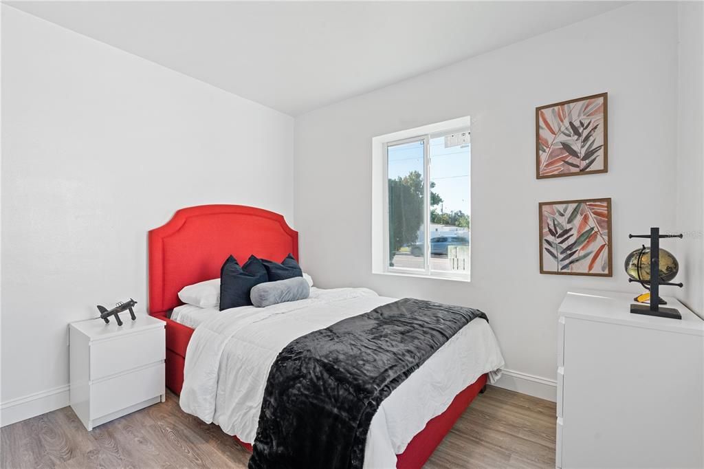 For Sale: $410,000 (3 beds, 2 baths, 1122 Square Feet)