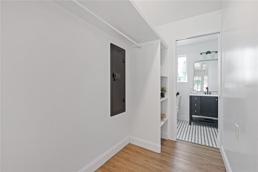 For Sale: $410,000 (3 beds, 2 baths, 1122 Square Feet)