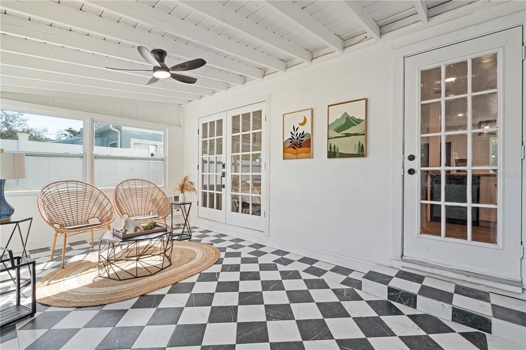 For Sale: $410,000 (3 beds, 2 baths, 1122 Square Feet)