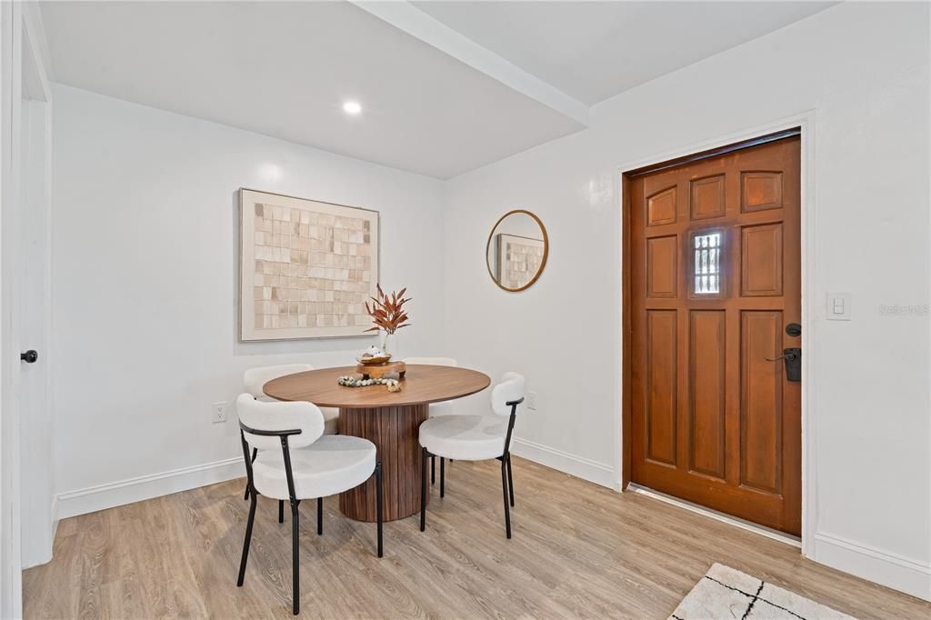 For Sale: $410,000 (3 beds, 2 baths, 1122 Square Feet)