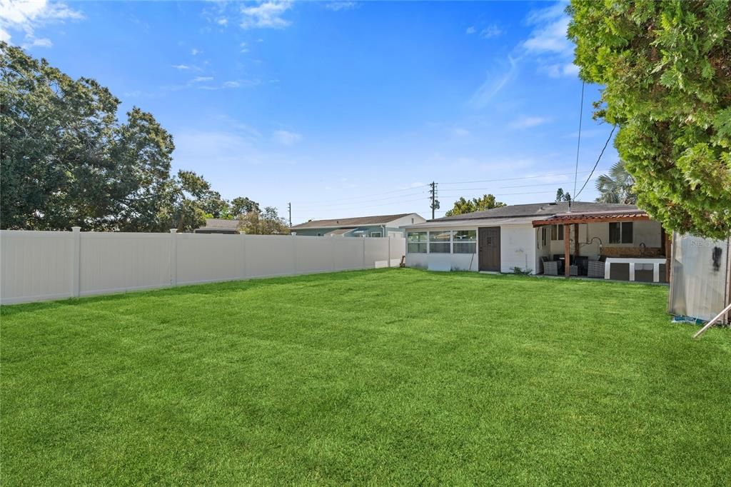 For Sale: $410,000 (3 beds, 2 baths, 1122 Square Feet)