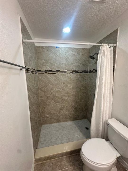 В аренду: $2,300 (3 спален, 3 ванн, 1392 Квадратных фут)