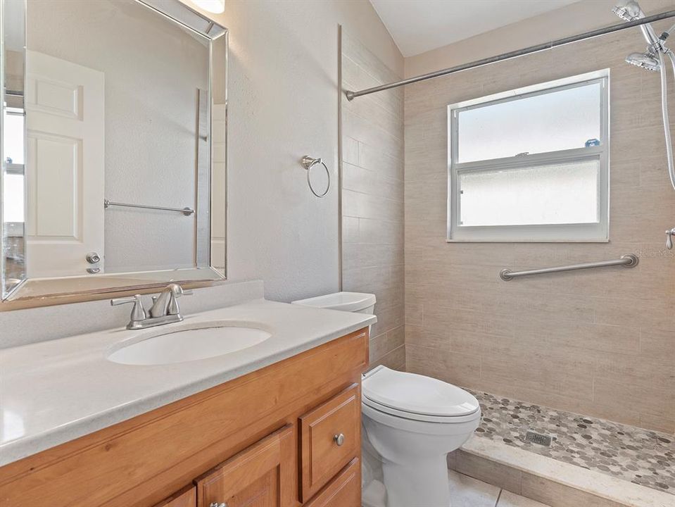 En Venta: $425,000 (4 camas, 2 baños, 1789 Pies cuadrados)