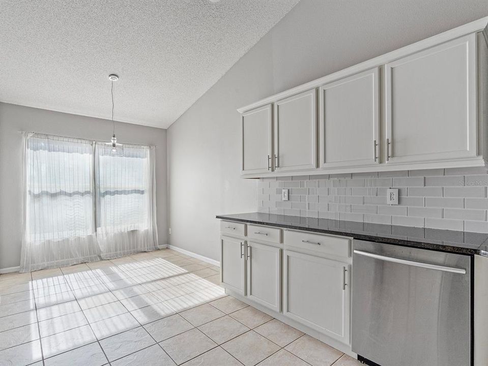 En Venta: $425,000 (4 camas, 2 baños, 1789 Pies cuadrados)