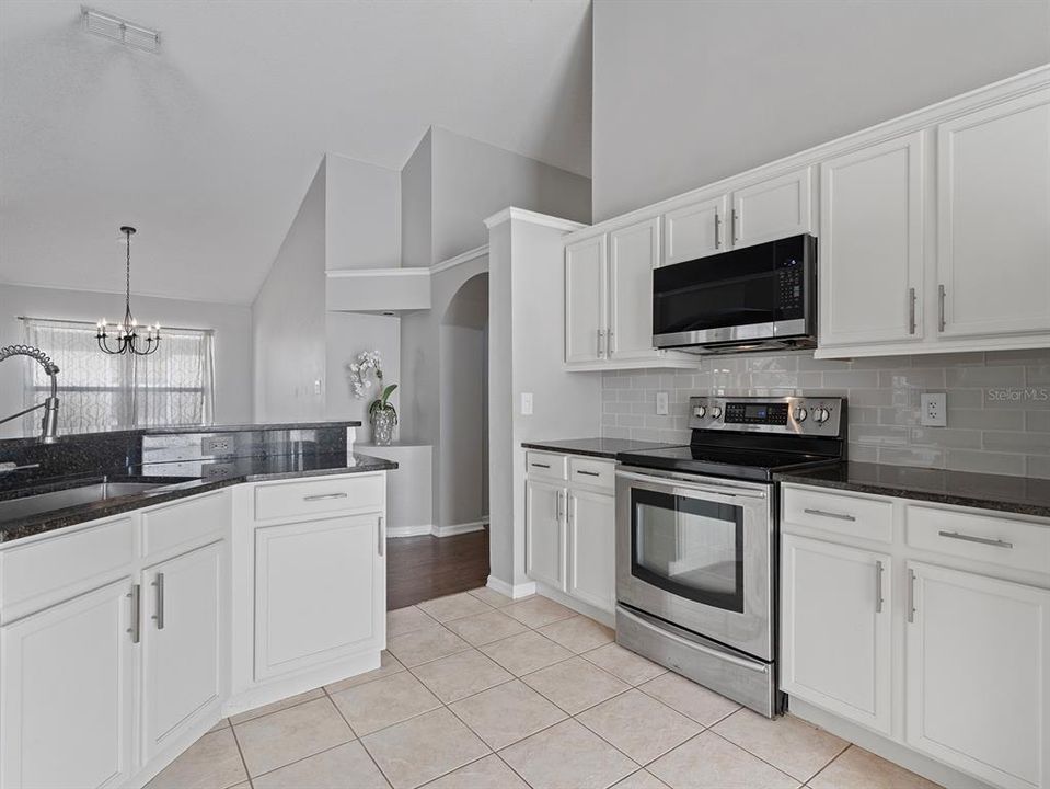 En Venta: $425,000 (4 camas, 2 baños, 1789 Pies cuadrados)