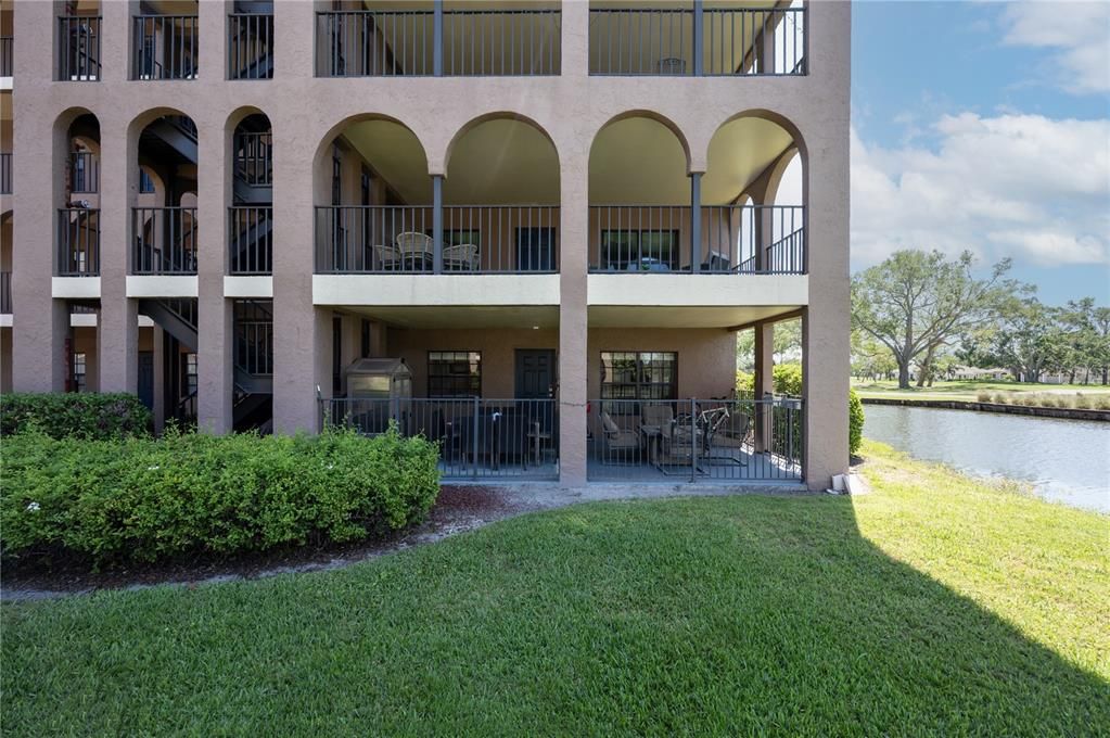 For Sale: $359,900 (2 beds, 2 baths, 1160 Square Feet)