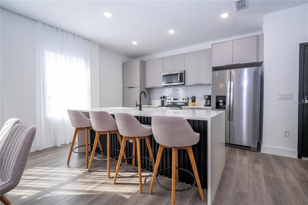 На продажу: $595,000 (5 спален, 4 ванн, 2133 Квадратных фут)