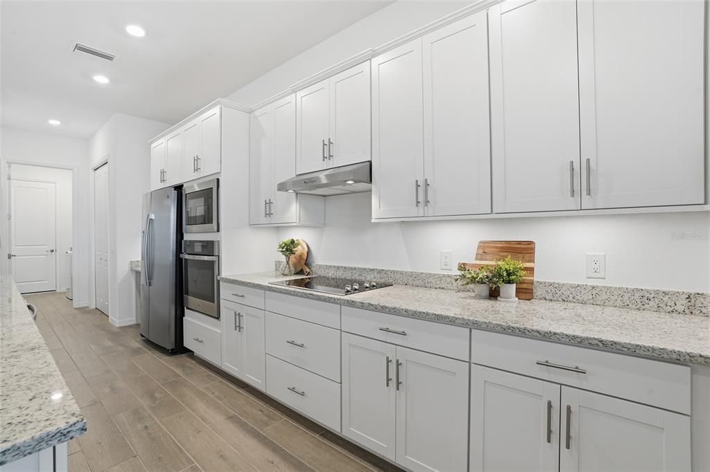 待售: $549,000 (3 贝兹, 2 浴室, 2046 平方英尺)