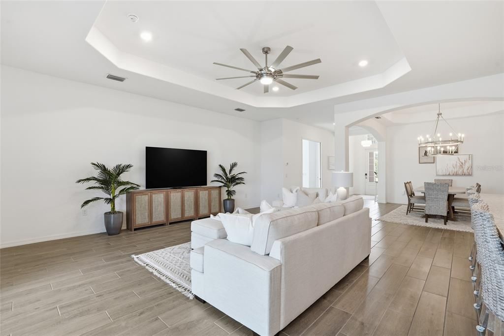 待售: $549,000 (3 贝兹, 2 浴室, 2046 平方英尺)