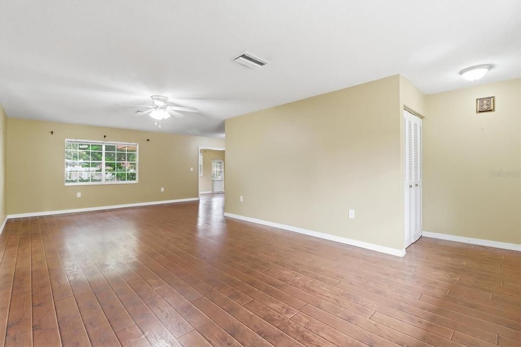 En Venta: $234,900 (3 camas, 2 baños, 1698 Pies cuadrados)