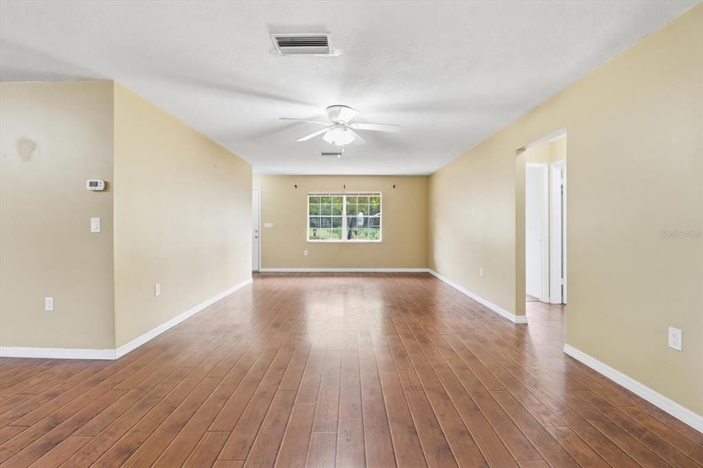 En Venta: $234,900 (3 camas, 2 baños, 1698 Pies cuadrados)