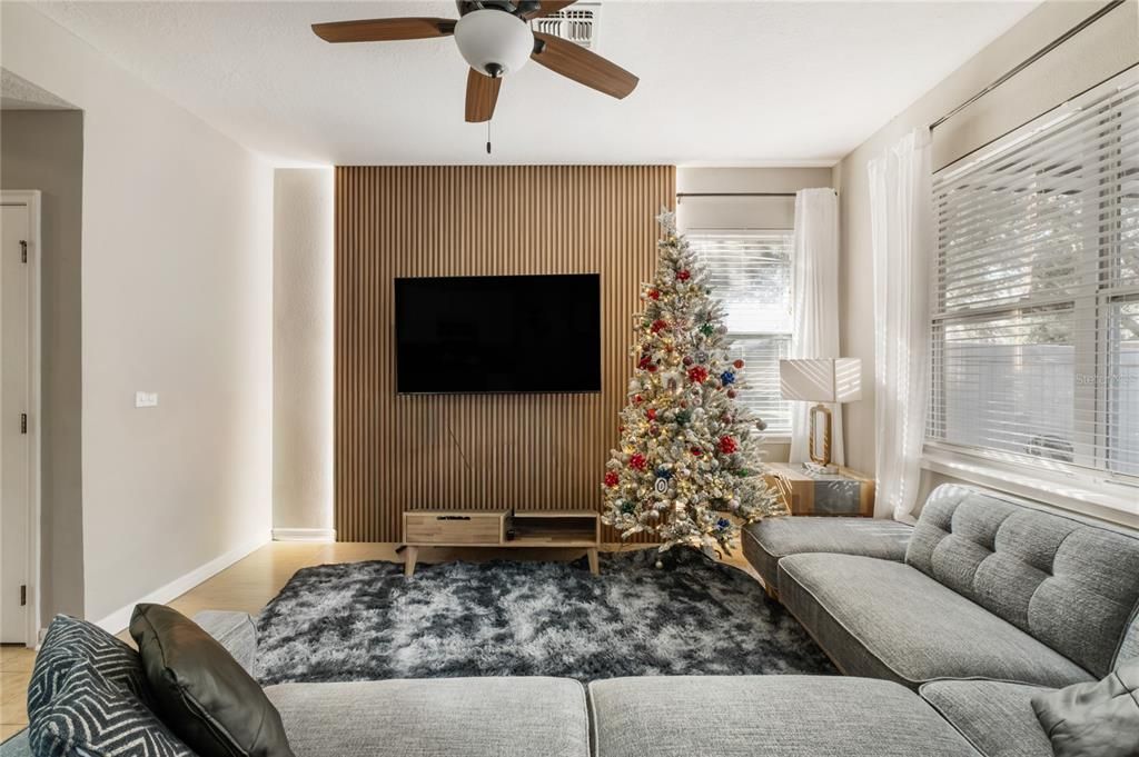 En Venta: $399,900 (3 camas, 2 baños, 1428 Pies cuadrados)