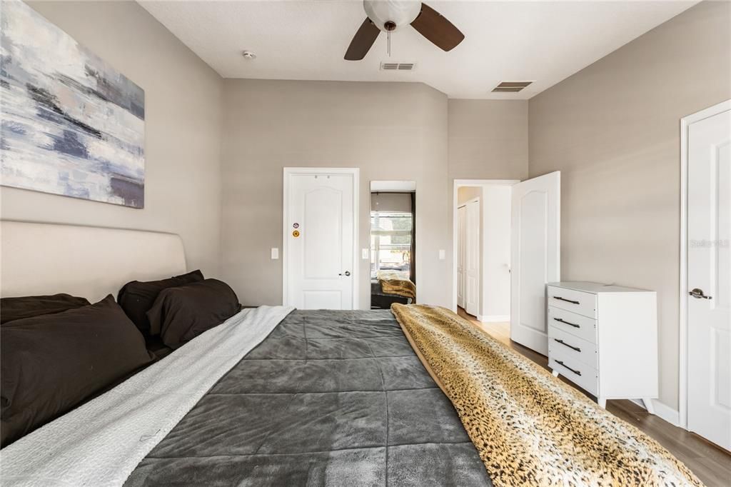 En Venta: $399,900 (3 camas, 2 baños, 1428 Pies cuadrados)