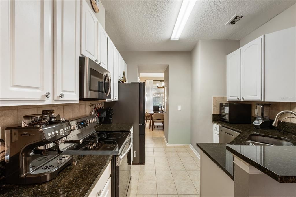 En Venta: $399,900 (3 camas, 2 baños, 1428 Pies cuadrados)