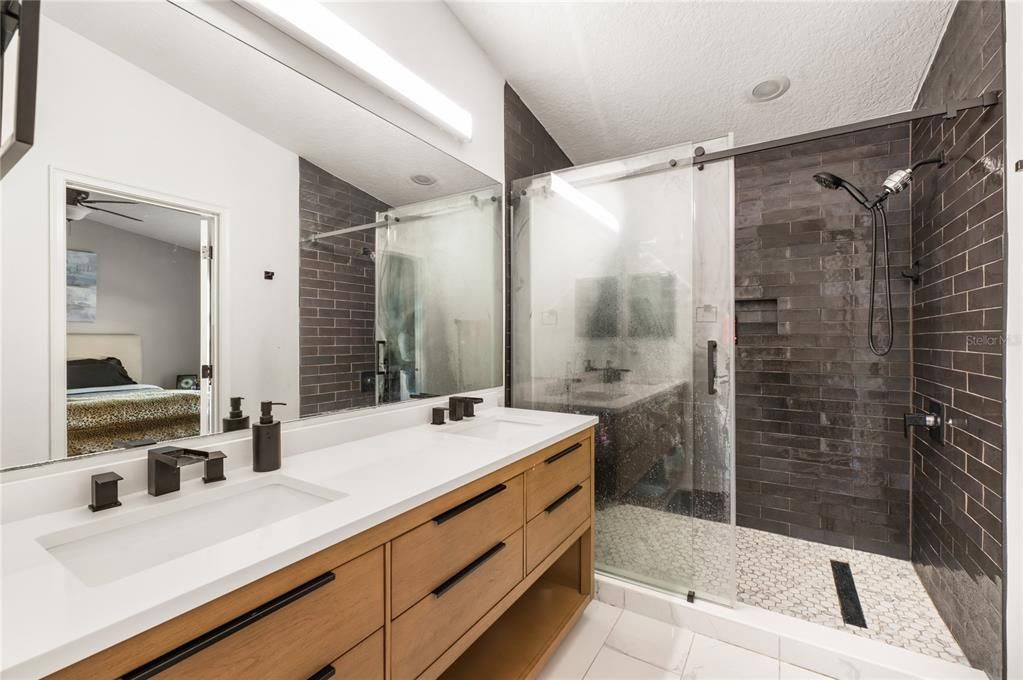 En Venta: $399,900 (3 camas, 2 baños, 1428 Pies cuadrados)