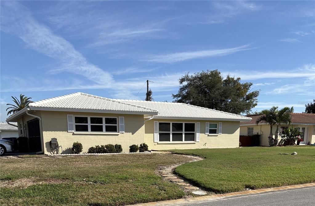 En Venta: $399,950 (2 camas, 2 baños, 1259 Pies cuadrados)