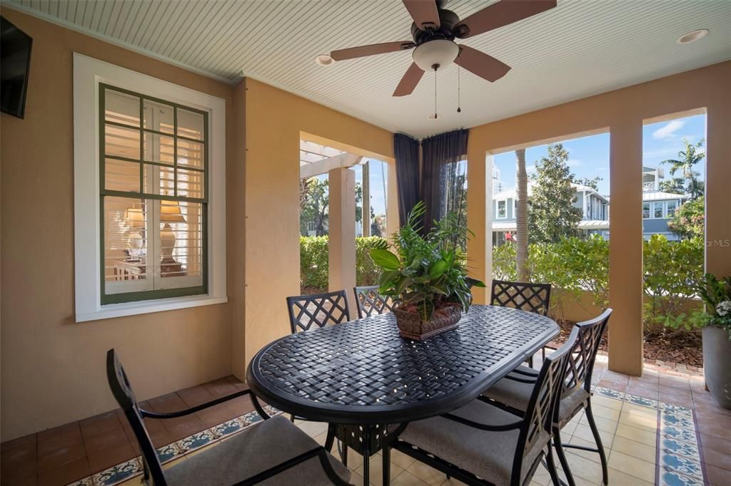 En Venta: $2,399,000 (5 camas, 4 baños, 4152 Pies cuadrados)