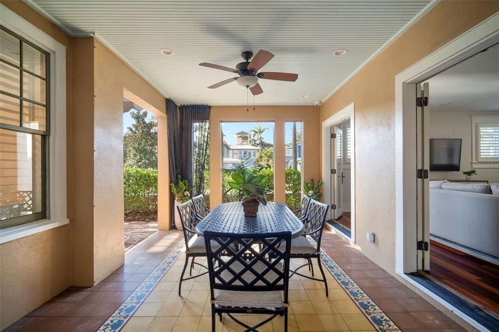 En Venta: $2,399,000 (5 camas, 4 baños, 4152 Pies cuadrados)