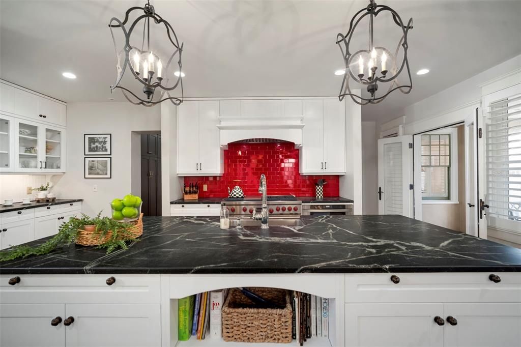 En Venta: $2,399,000 (5 camas, 4 baños, 4152 Pies cuadrados)