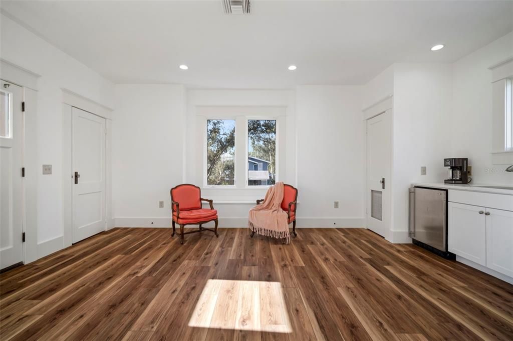 En Venta: $2,399,000 (5 camas, 4 baños, 4152 Pies cuadrados)