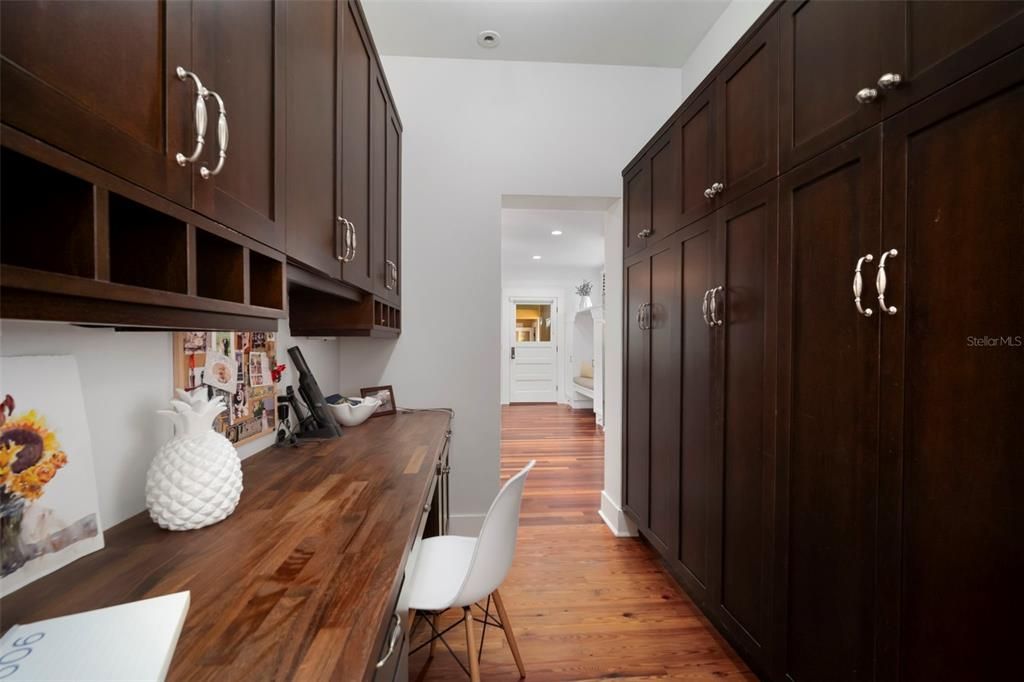 En Venta: $2,399,000 (5 camas, 4 baños, 4152 Pies cuadrados)