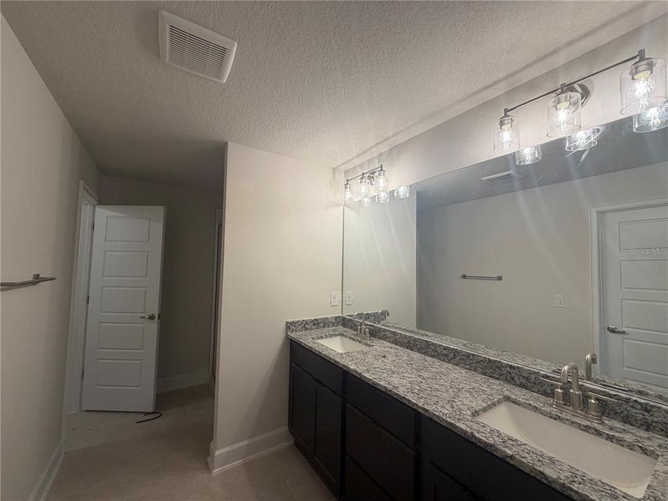 For Sale: $428,900 (4 beds, 3 baths, 2200 Square Feet)