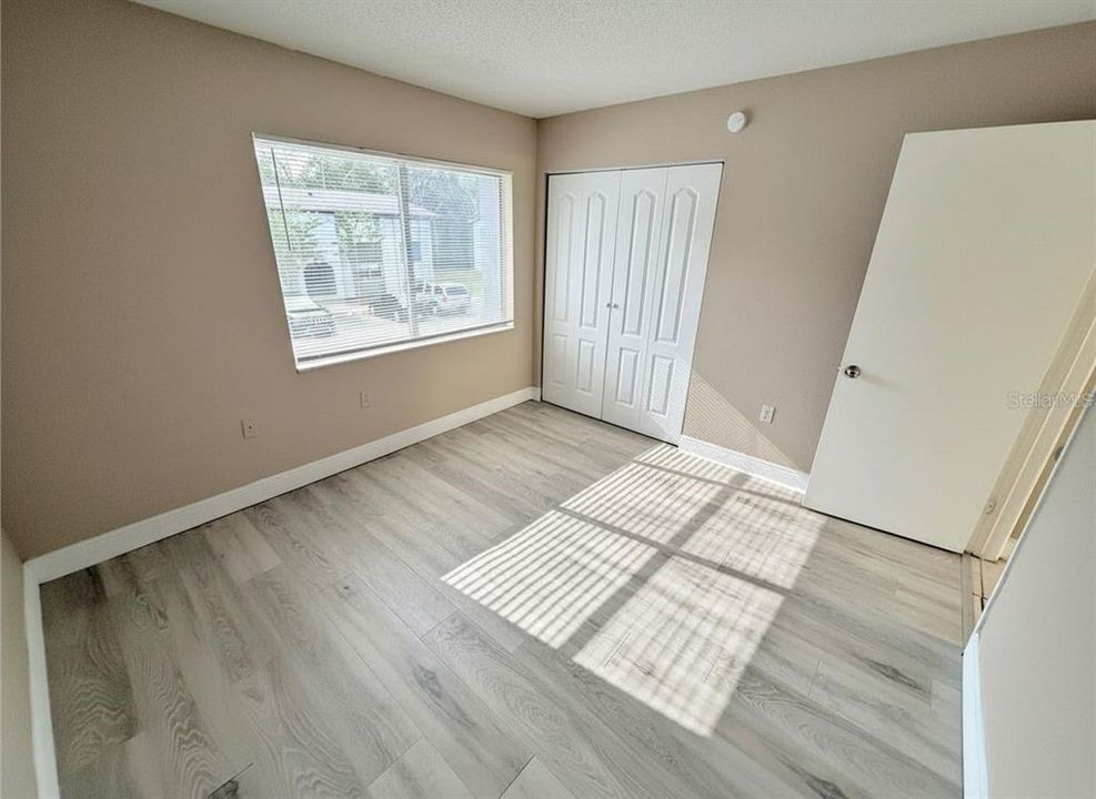 For Sale: $127,000 (2 beds, 2 baths, 976 Square Feet)