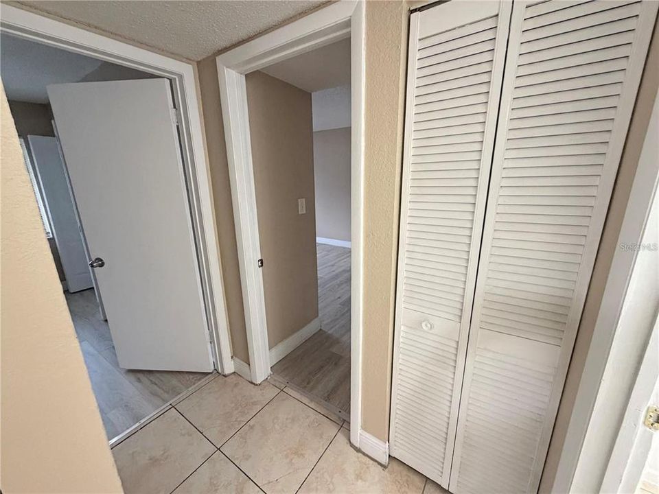 For Sale: $127,000 (2 beds, 2 baths, 976 Square Feet)
