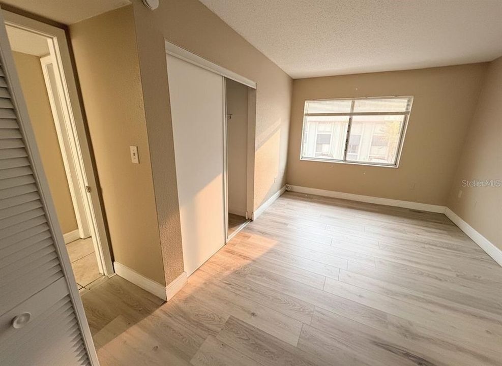 For Sale: $127,000 (2 beds, 2 baths, 976 Square Feet)