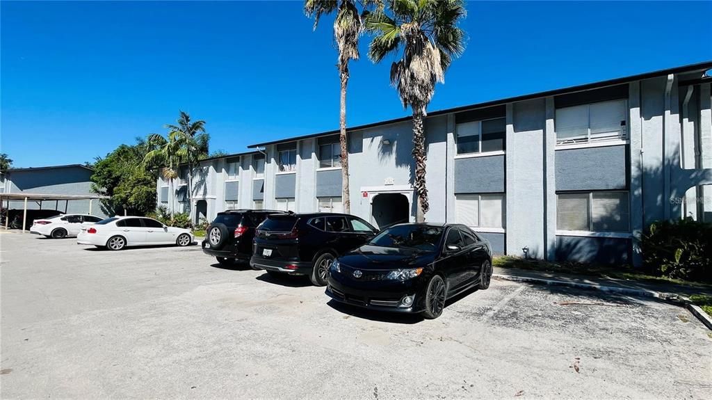 For Sale: $127,000 (2 beds, 2 baths, 976 Square Feet)