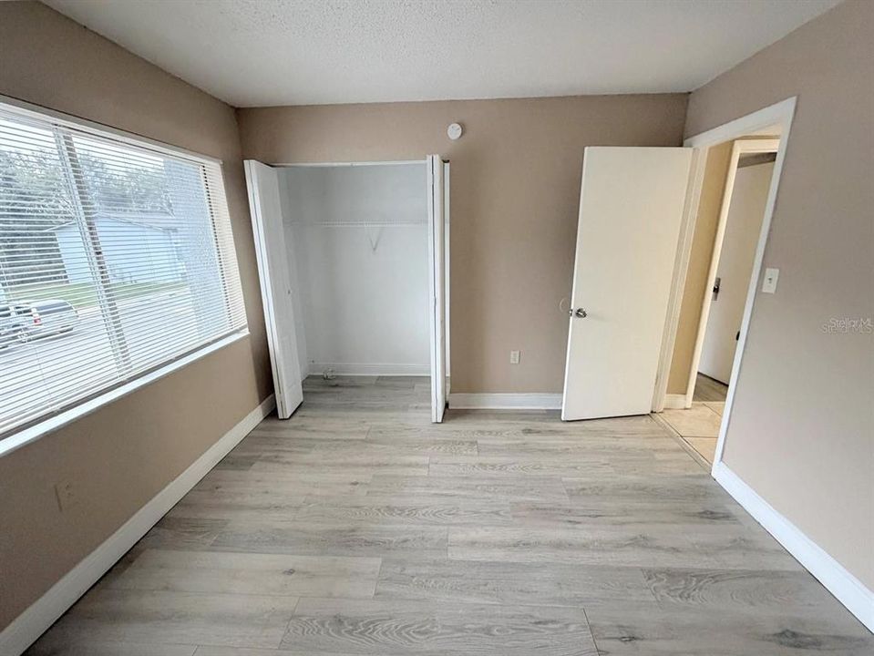 For Sale: $127,000 (2 beds, 2 baths, 976 Square Feet)