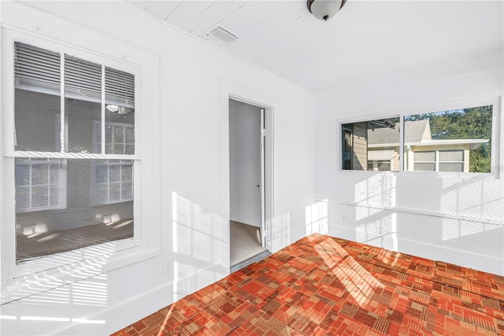 For Sale: $700,000 (5 beds, 0 baths, 1988 Square Feet)