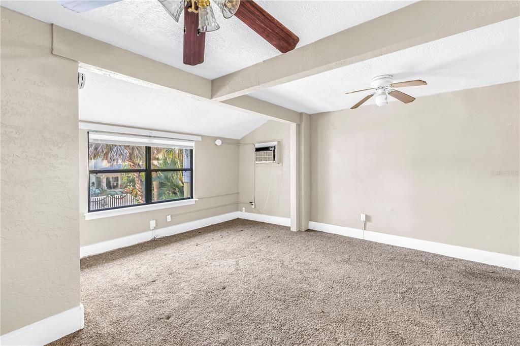 For Sale: $700,000 (5 beds, 0 baths, 1988 Square Feet)