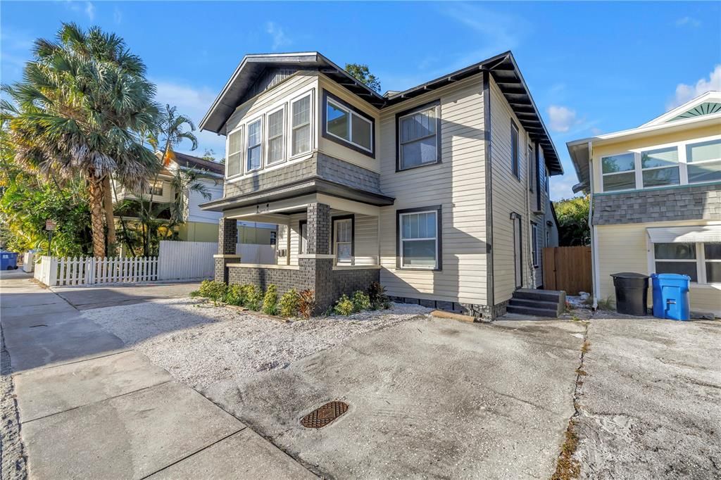 For Sale: $700,000 (5 beds, 0 baths, 1988 Square Feet)