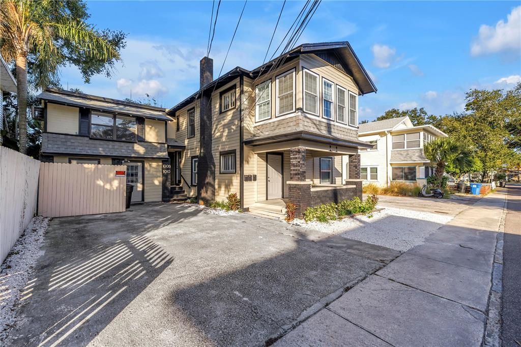 For Sale: $700,000 (5 beds, 0 baths, 1988 Square Feet)