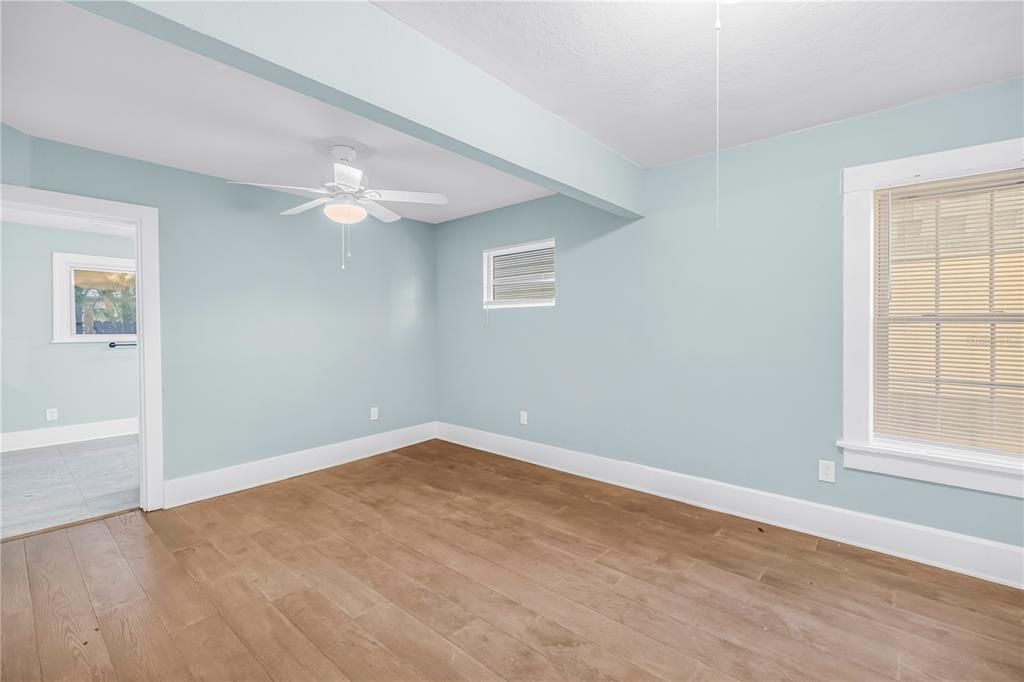 For Sale: $700,000 (5 beds, 0 baths, 1988 Square Feet)