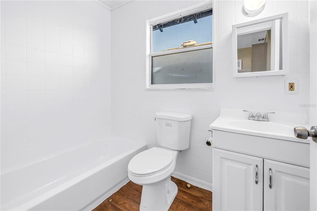 For Sale: $700,000 (5 beds, 0 baths, 1988 Square Feet)