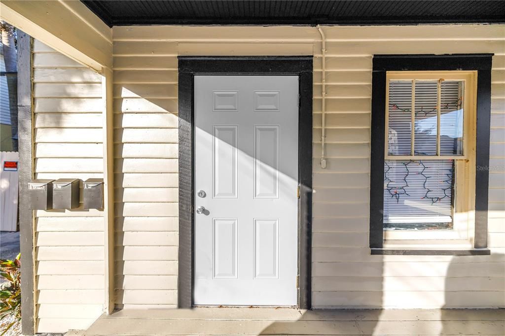 For Sale: $700,000 (5 beds, 0 baths, 1988 Square Feet)