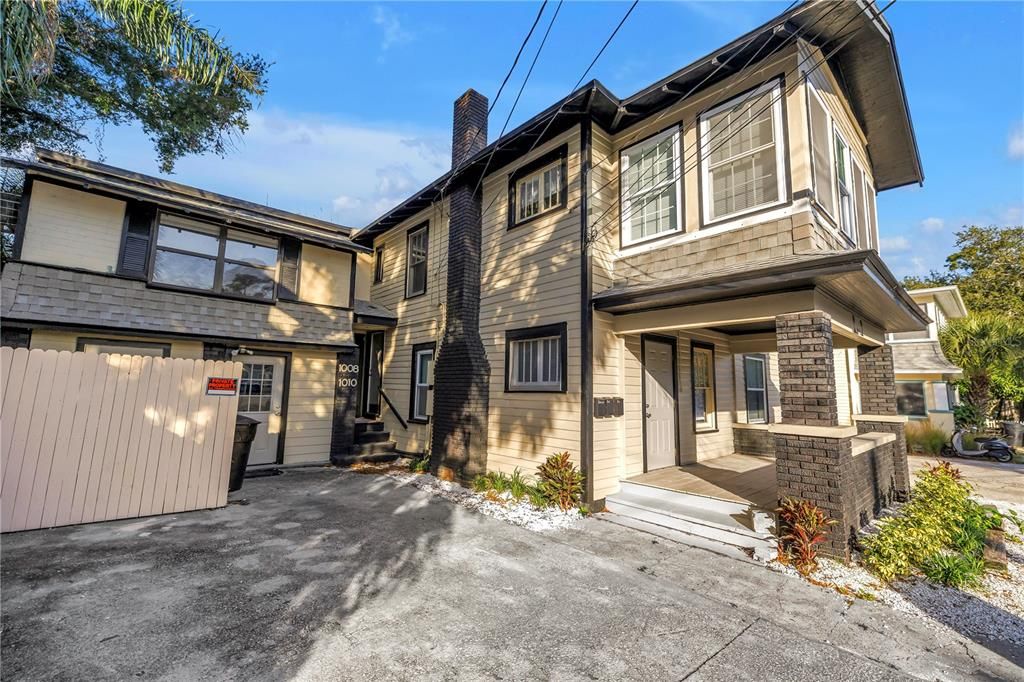 For Sale: $700,000 (5 beds, 0 baths, 1988 Square Feet)