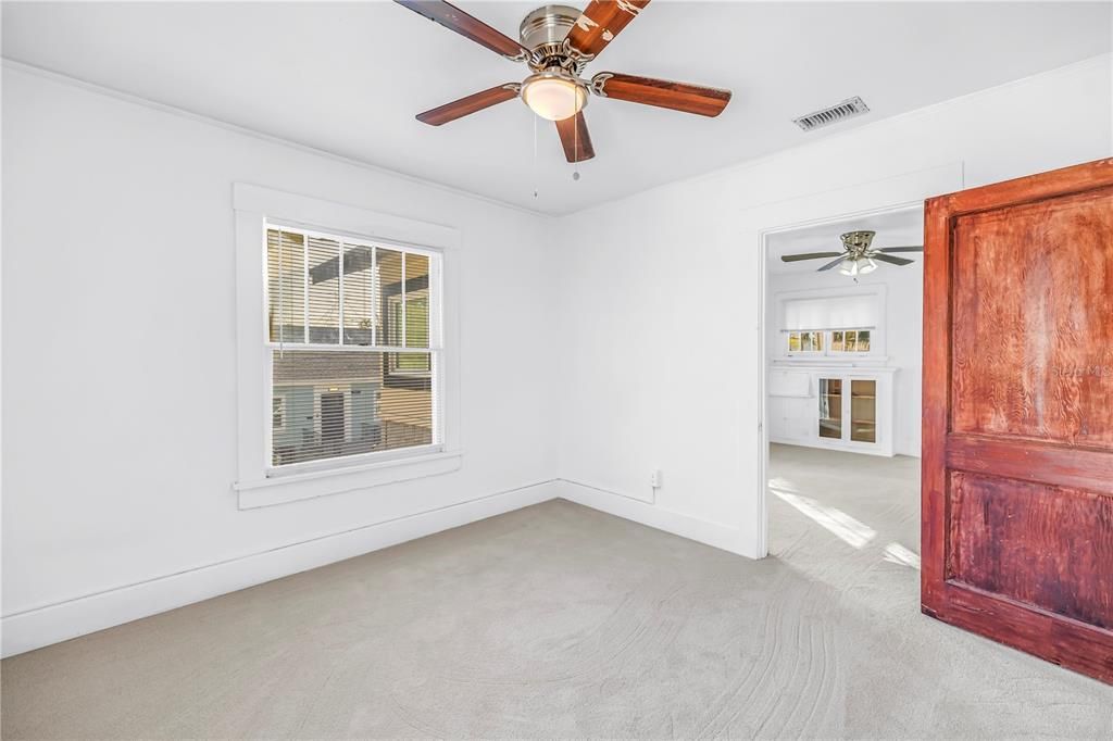 For Sale: $700,000 (5 beds, 0 baths, 1988 Square Feet)