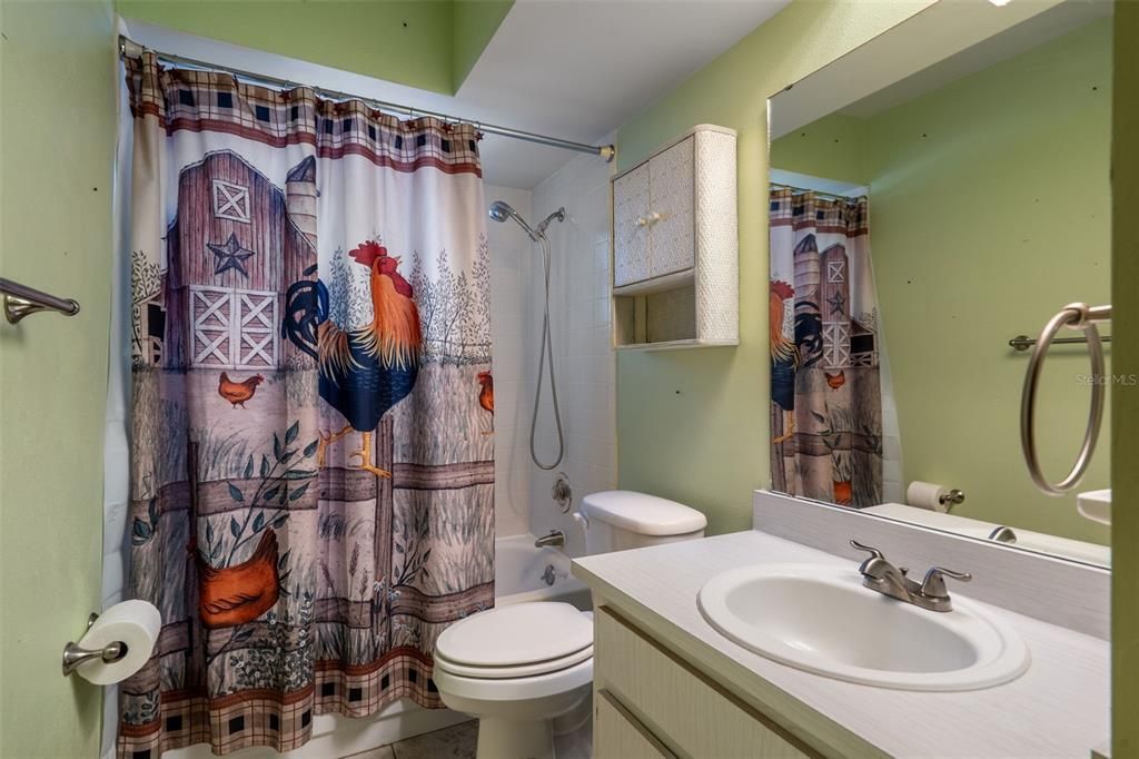 For Sale: $325,000 (3 beds, 2 baths, 1888 Square Feet)