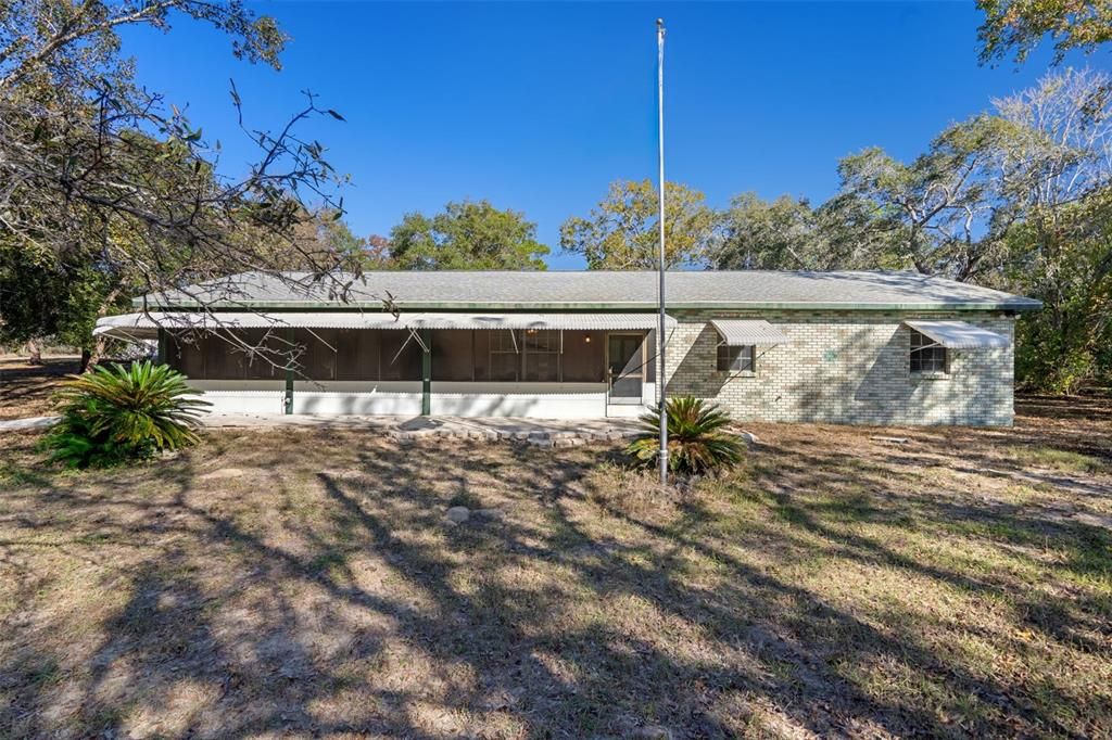 For Sale: $325,000 (3 beds, 2 baths, 1888 Square Feet)