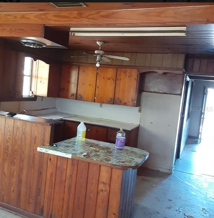 For Sale: $249,900 (2 beds, 2 baths, 1088 Square Feet)