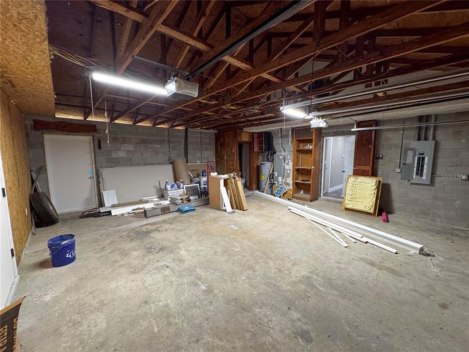 For Sale: $599,000 (6 beds, 4 baths, 4521 Square Feet)