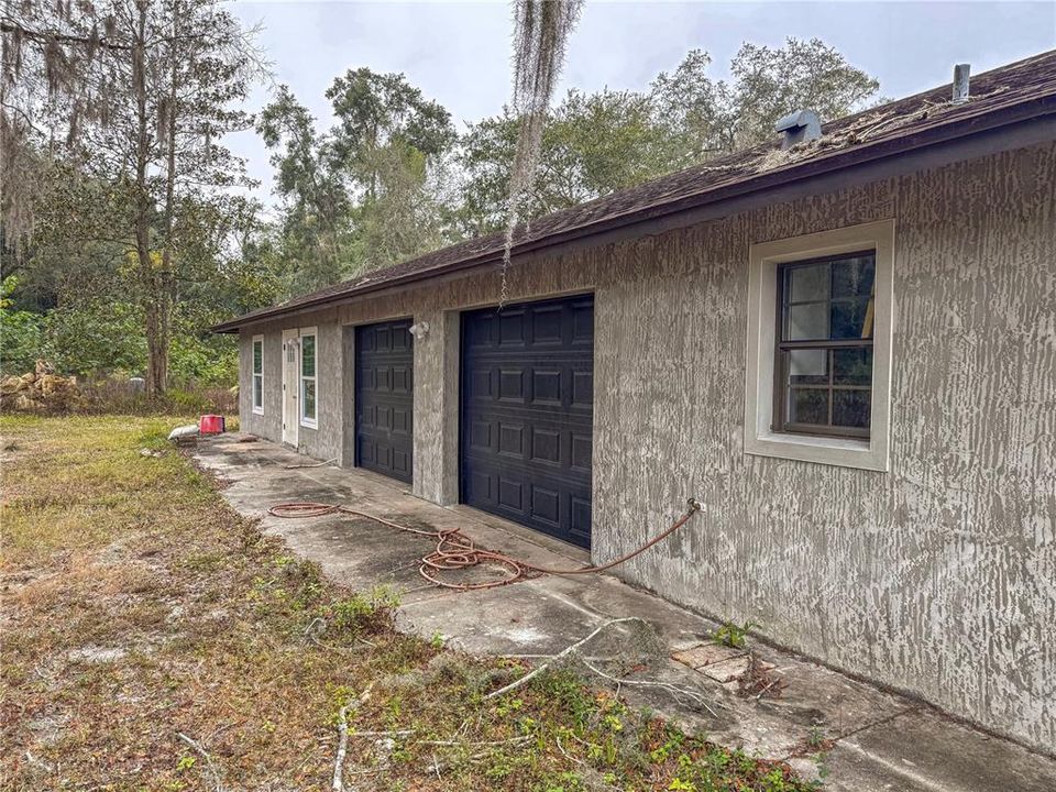 For Sale: $599,000 (6 beds, 4 baths, 4521 Square Feet)