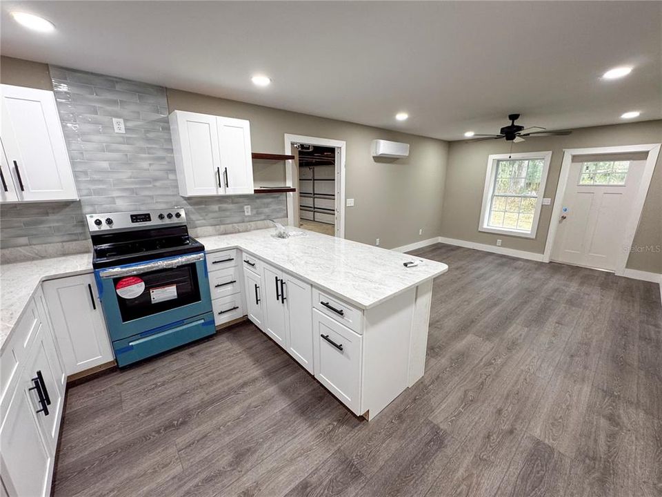 For Sale: $599,000 (6 beds, 4 baths, 4521 Square Feet)